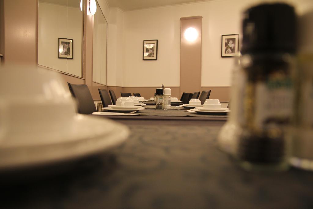 Carlton Hotel Франкфурт на Майн Екстериор снимка
